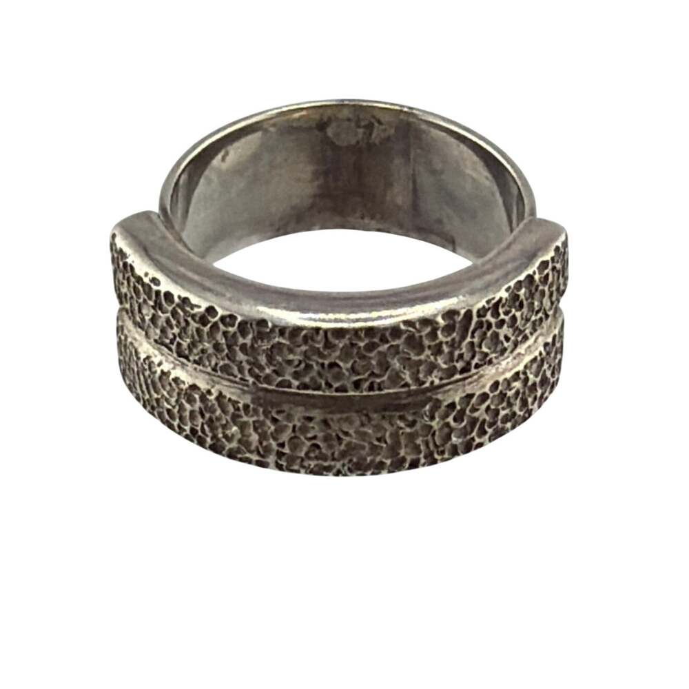 NEW Artisanal Sterling Silver Adjustable Ring Size 8 Boutique Collection